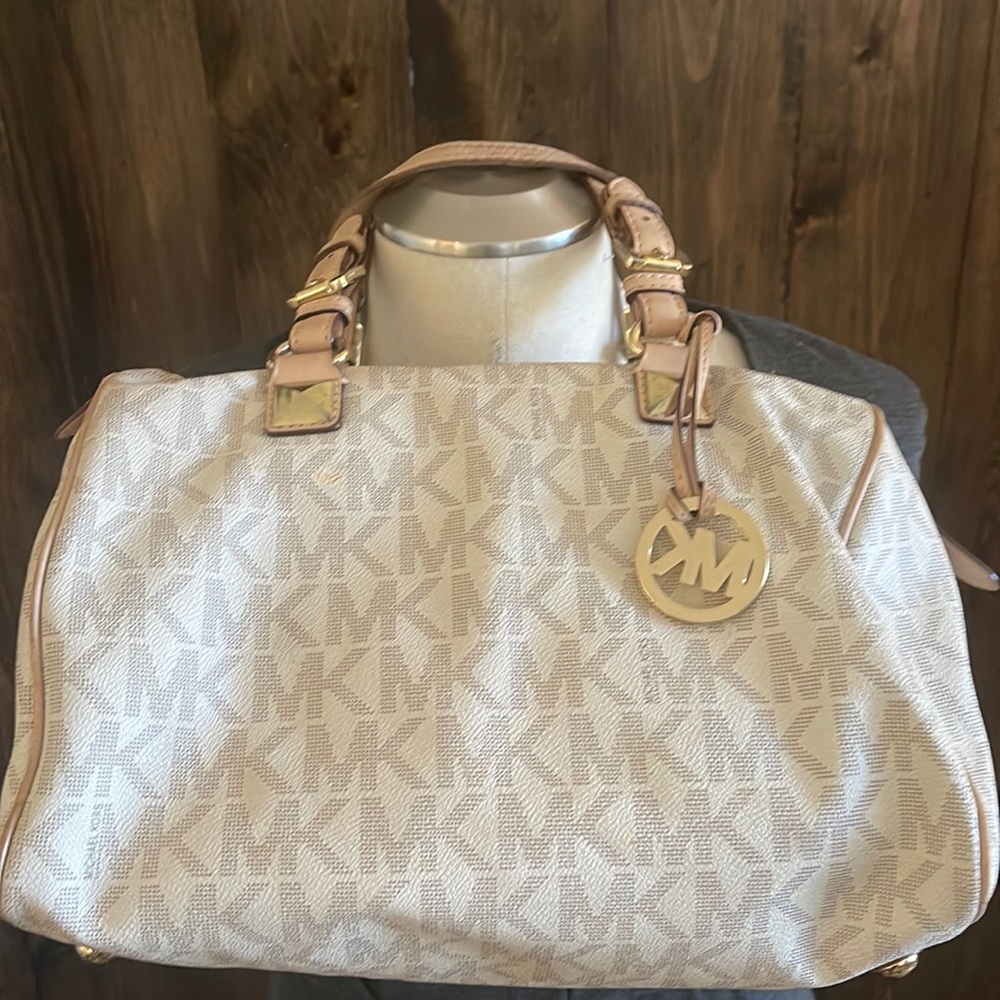 Michael Kors purse